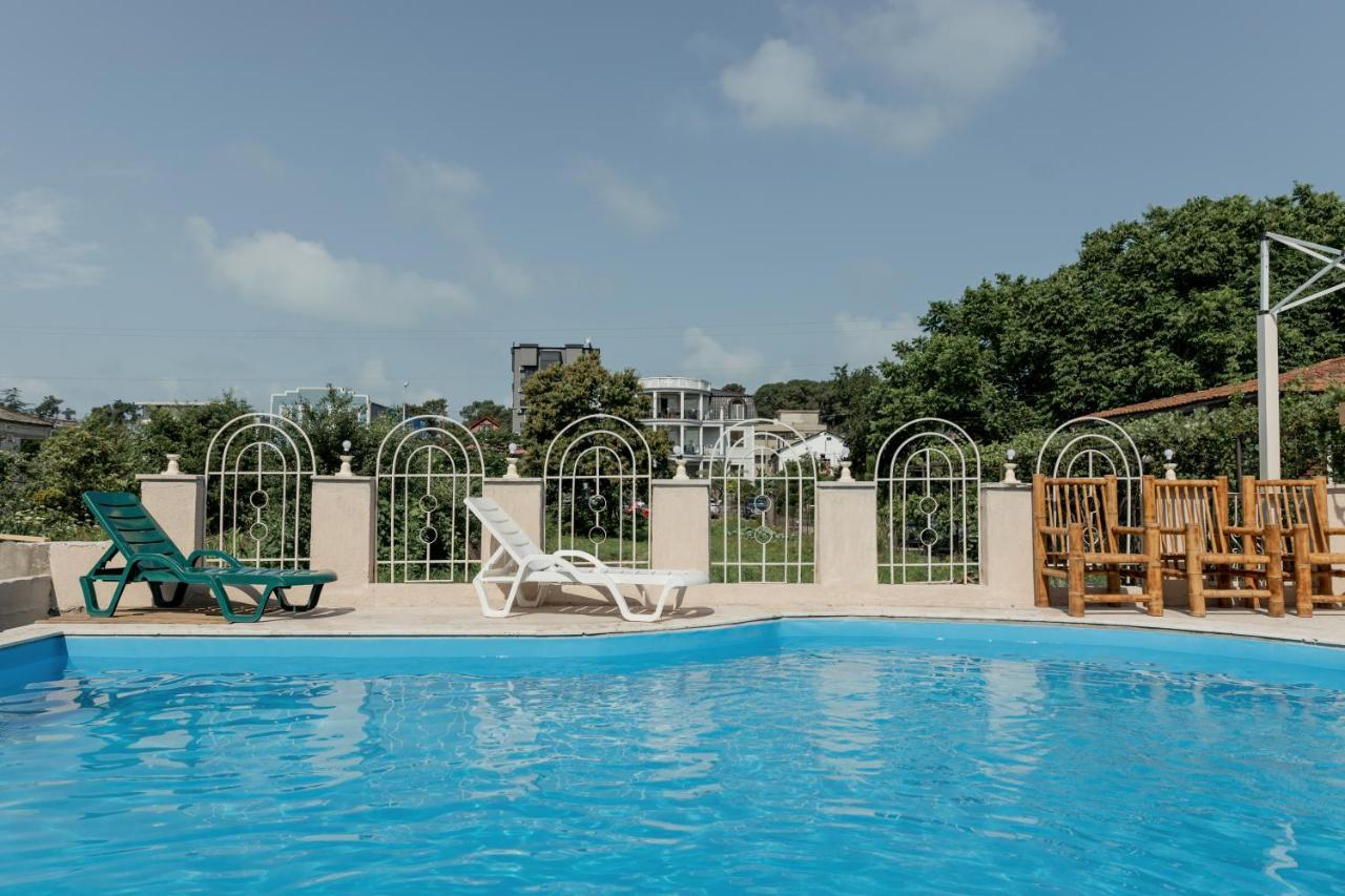 Guest House Sofia 코불레티 외부 사진