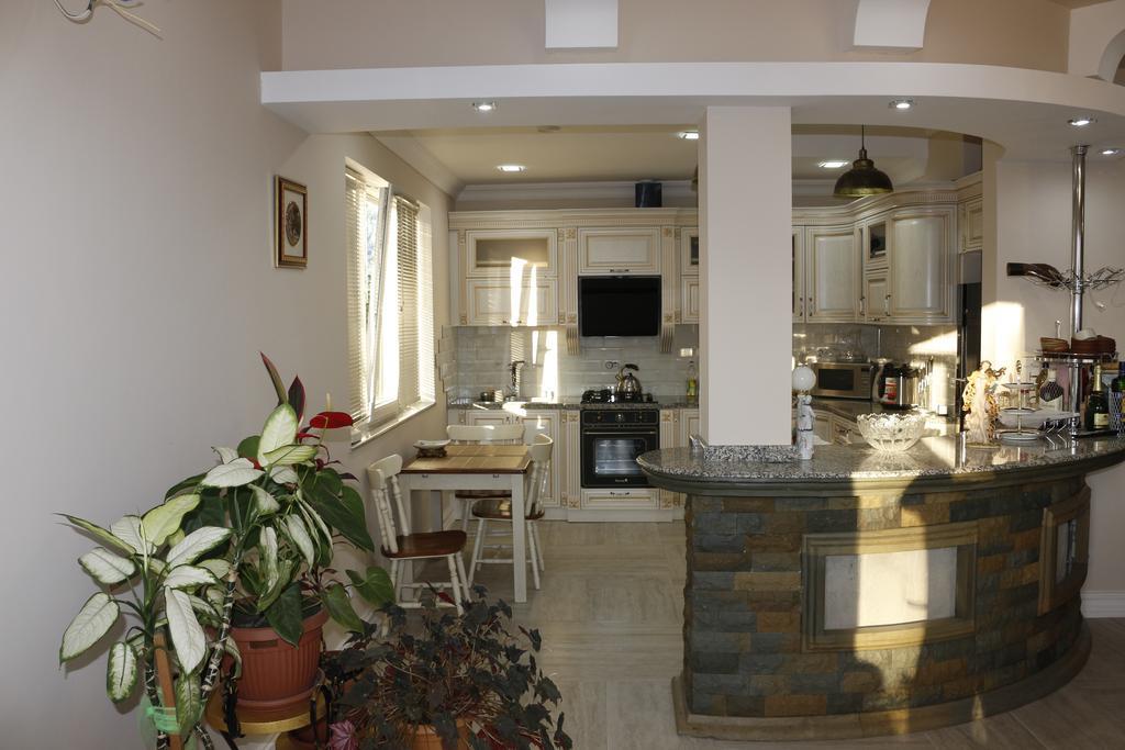 Guest House Sofia 코불레티 외부 사진