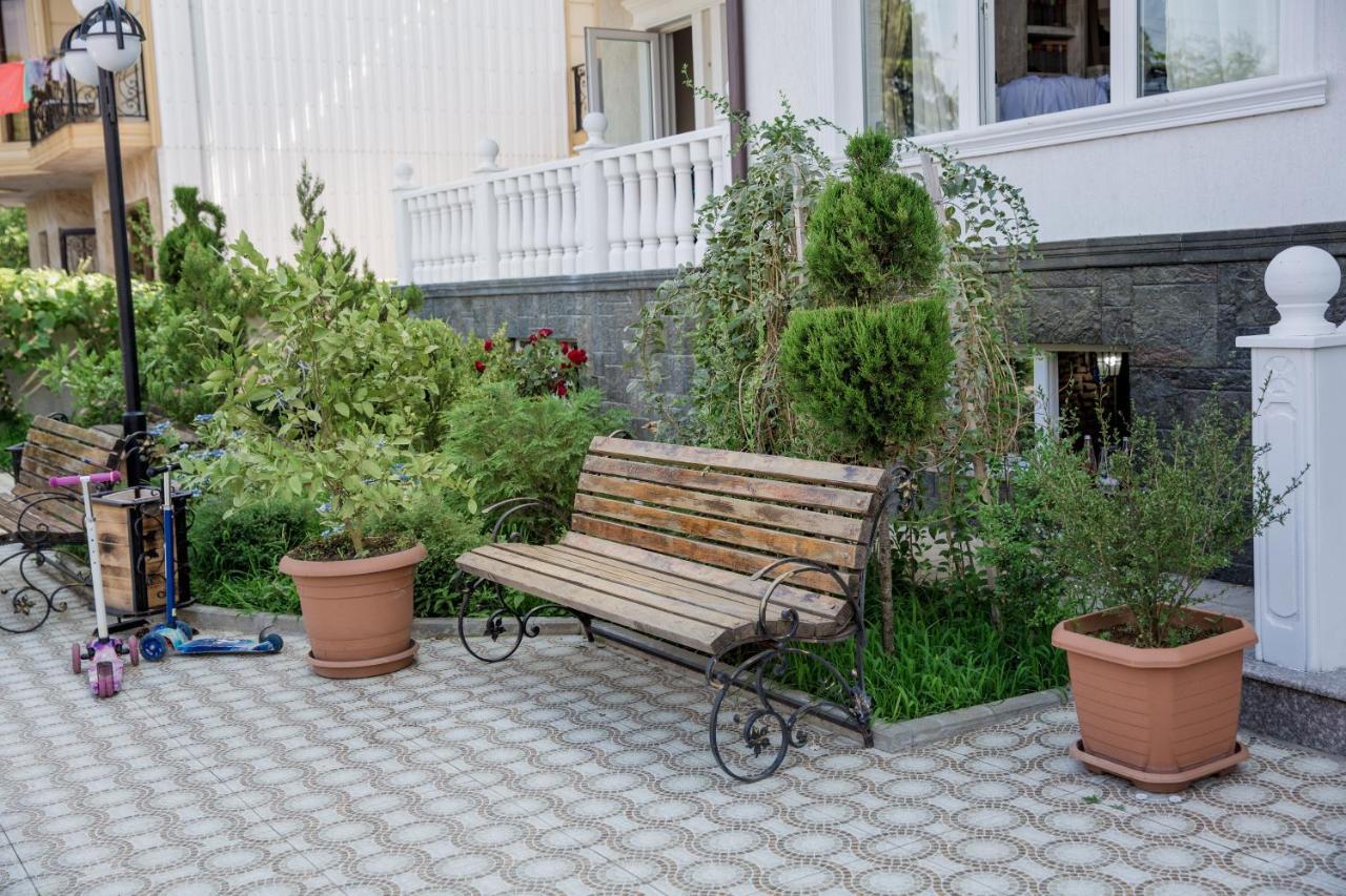Guest House Sofia 코불레티 외부 사진